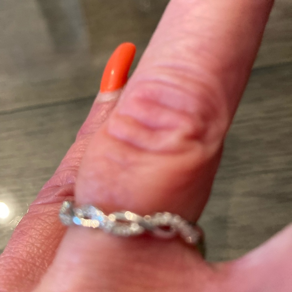 Ring- Size 7 Silver Cubic Zirconia  twist ring NWT - Picture 9 of 12